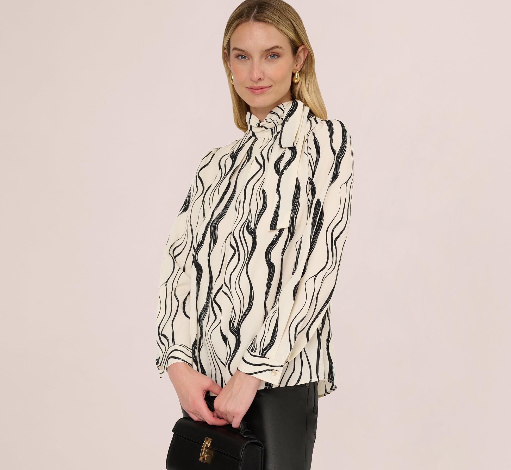 AD1S302867_BM172_Regular_Front